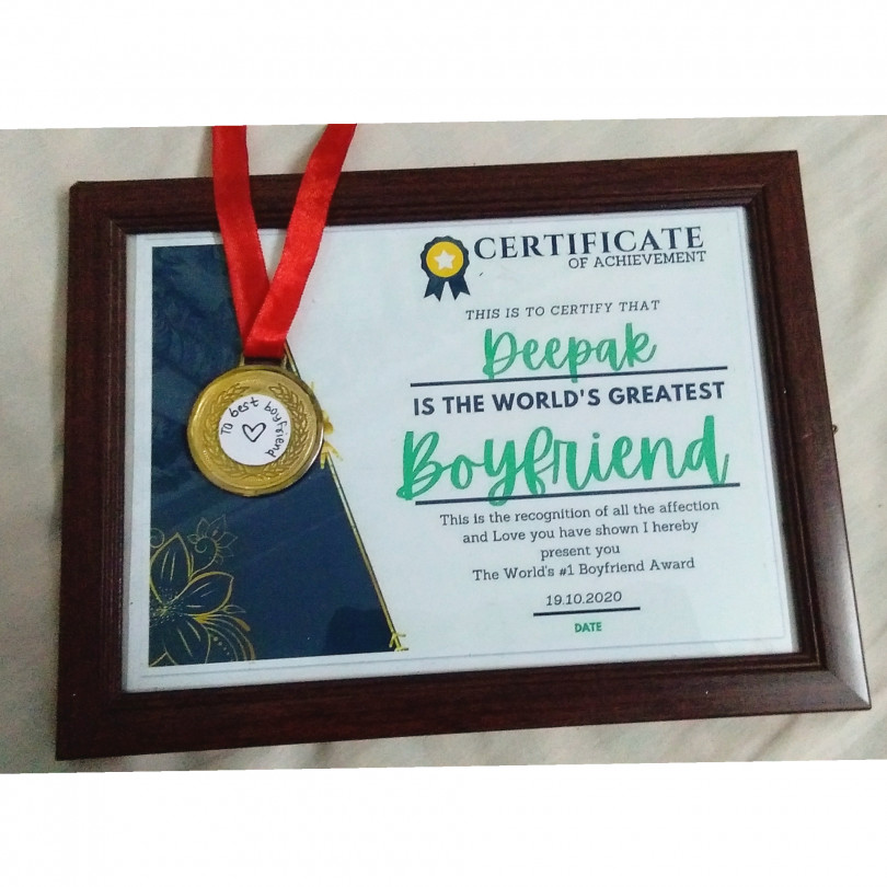 Best boyfriend / girlfriend certificate and medal