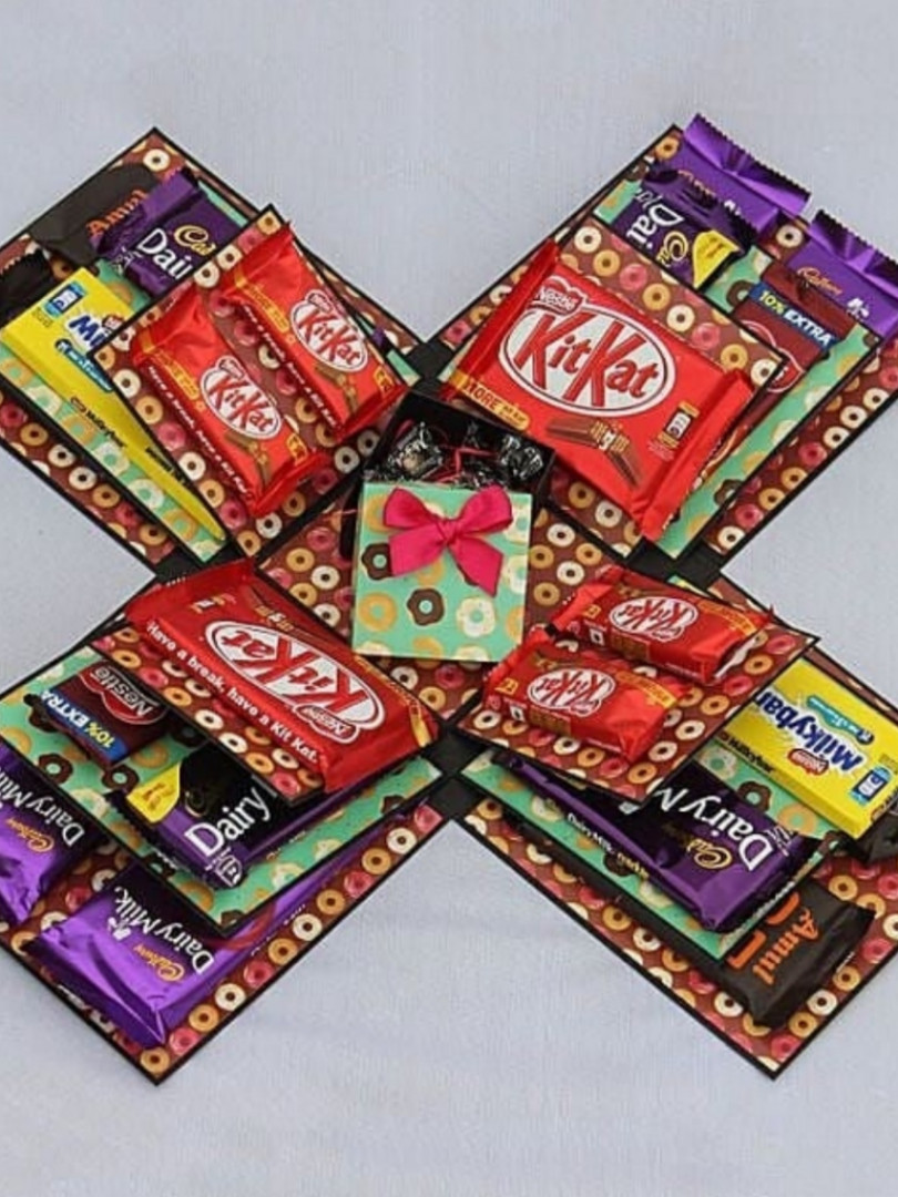 Roasted Almond,Butter Scotch SQUARE Rakhi Chocolate Gift For Sister at Rs  450/piece in New Delhi