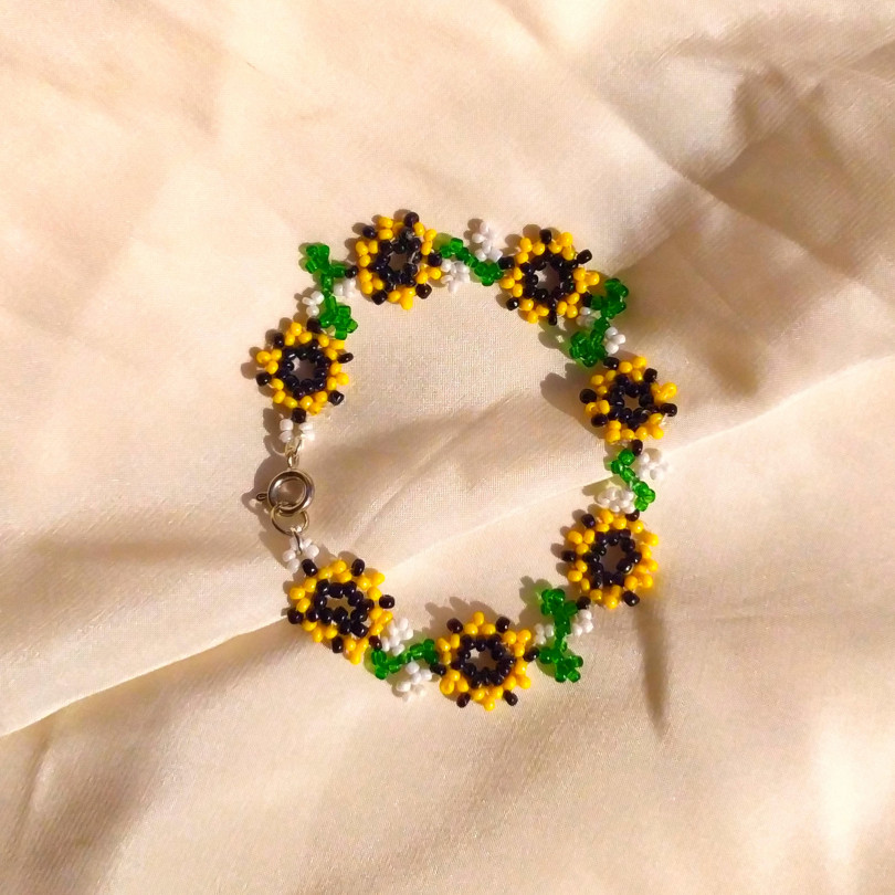 Amazon.com : Motivational Wife, You are as Beautiful as a Rose and as  Gentle as a Dove, so, Motivational Sunflower Bracelet for Wife from Husband  : Sports & Outdoors