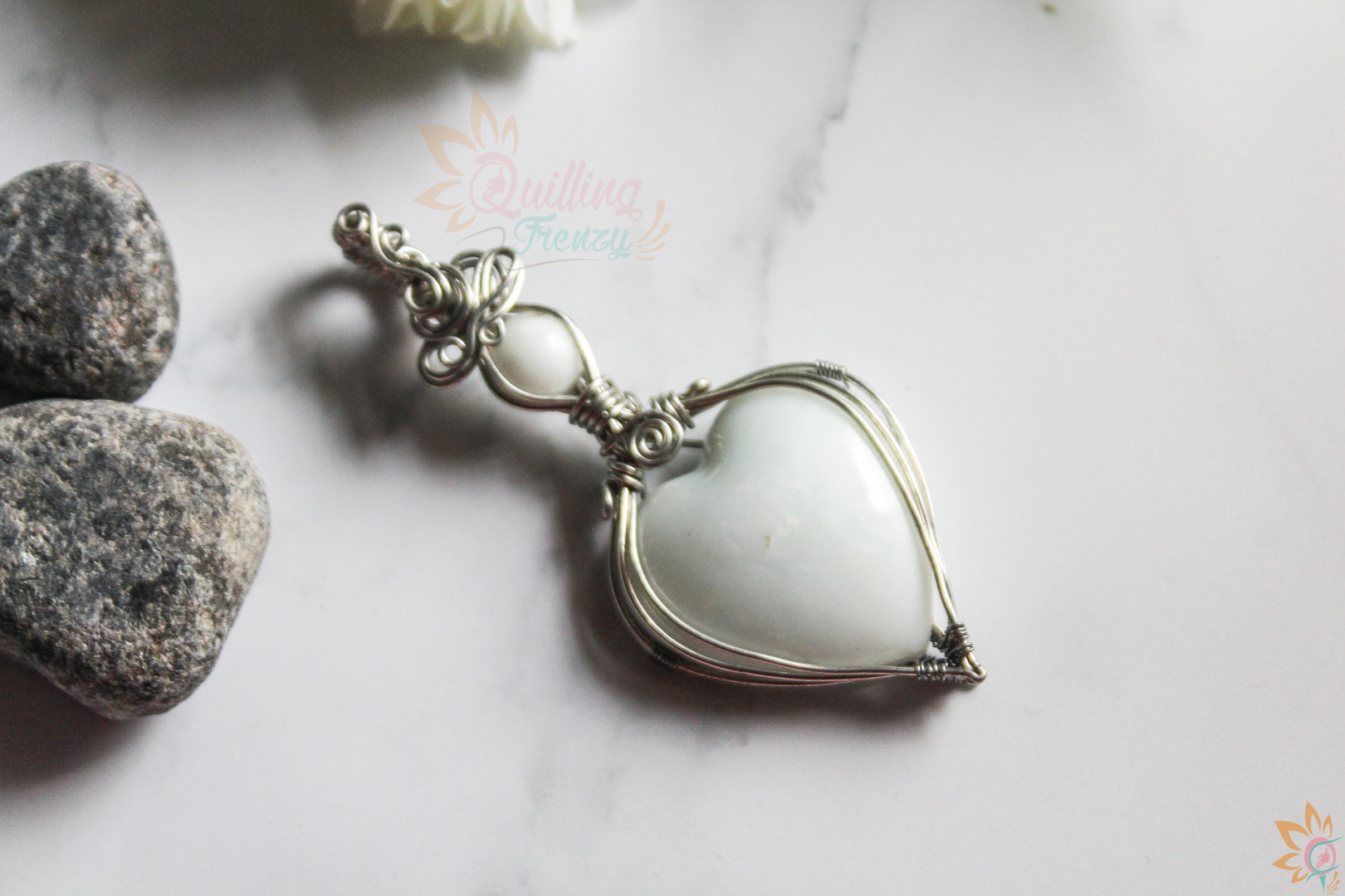 White heart resin stone wire wrapped pendant