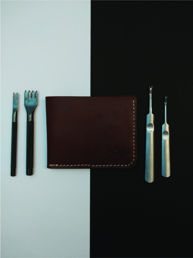A Caput'o Leather Slim Bi Fold wallet