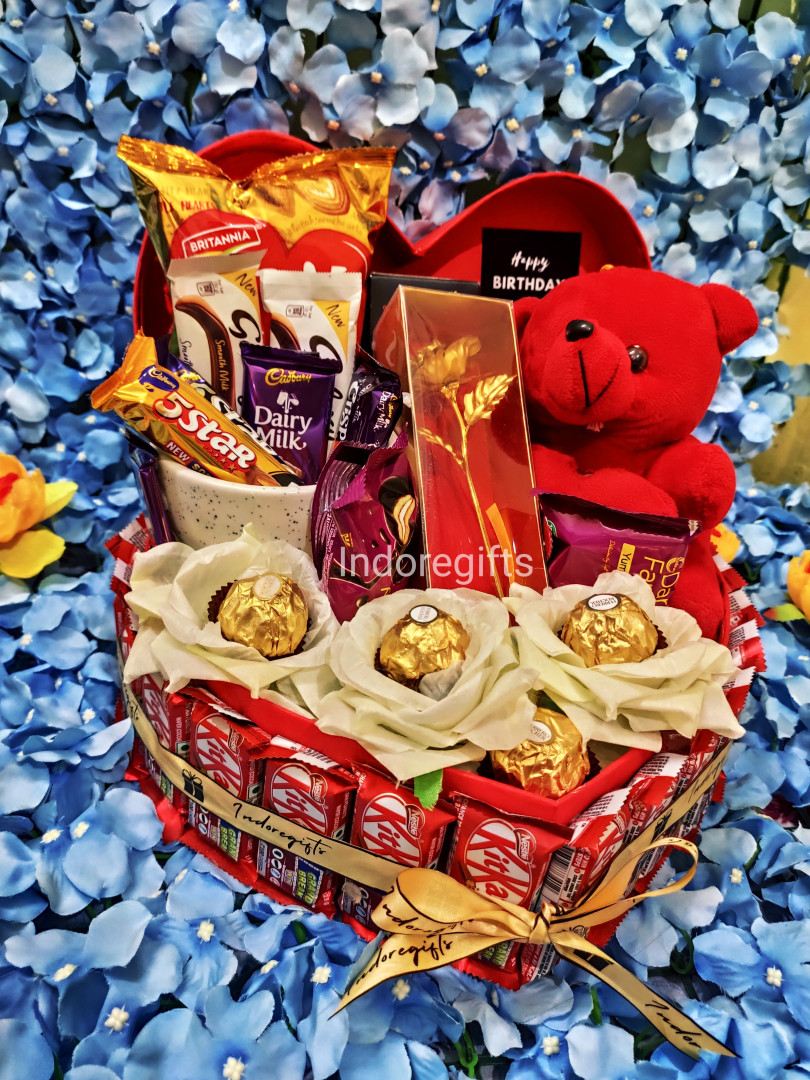 Amazon.com : Chocolate Gift Box with assorted Gourmet Chocolates - Food Gift  Basket for Women and Men - Birthday, Thank You, Present idea for Him and  Her : Grocery & Gourmet Food