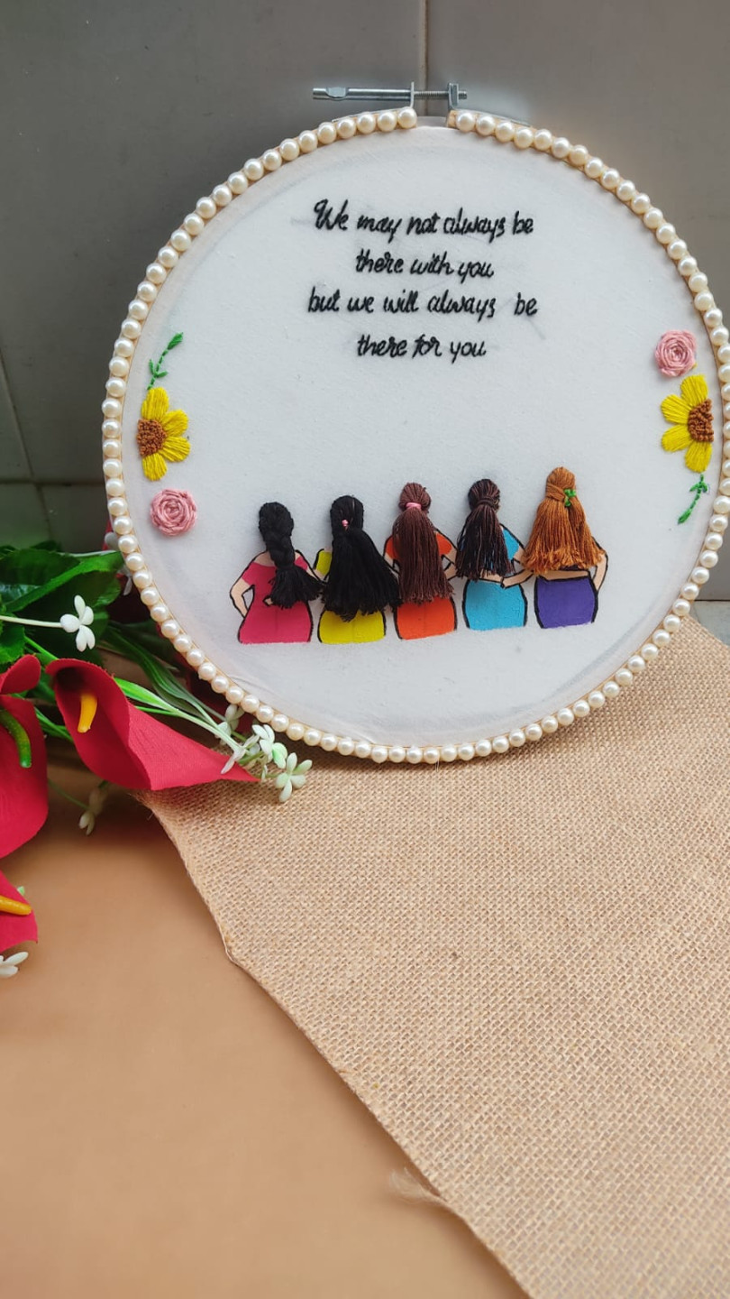 Best friends gang embroidery hoop frame