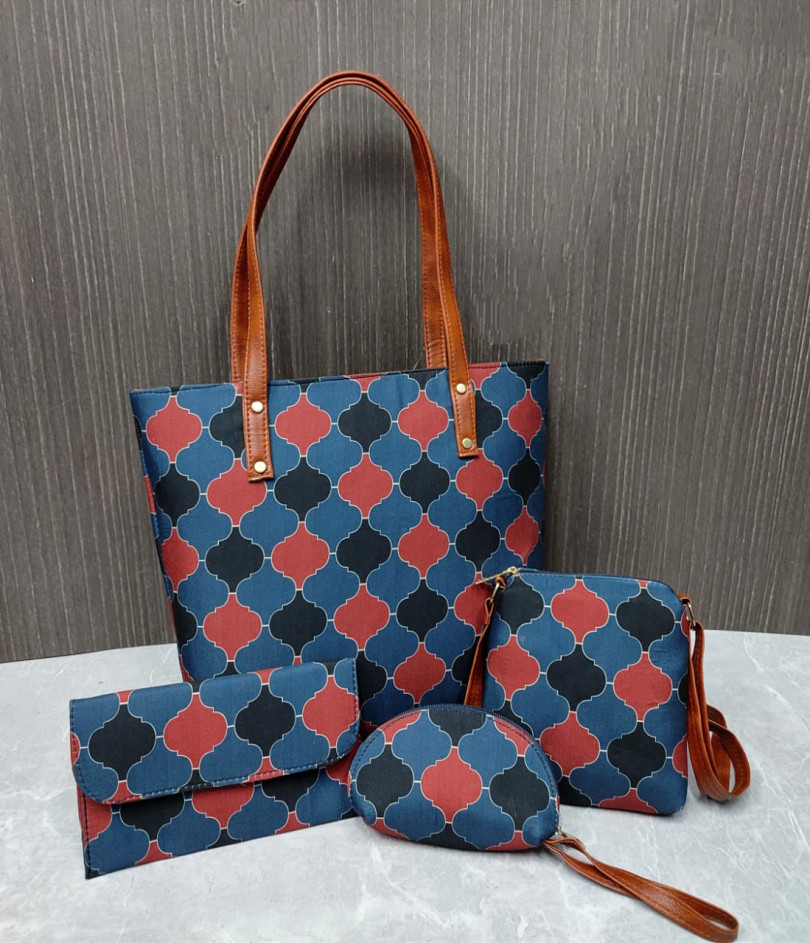 Set of bags for women