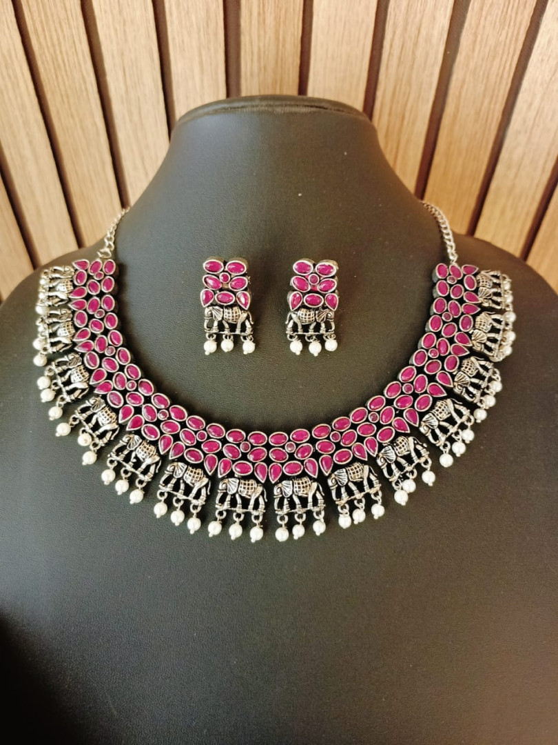 Jewel set necklace with Earrings