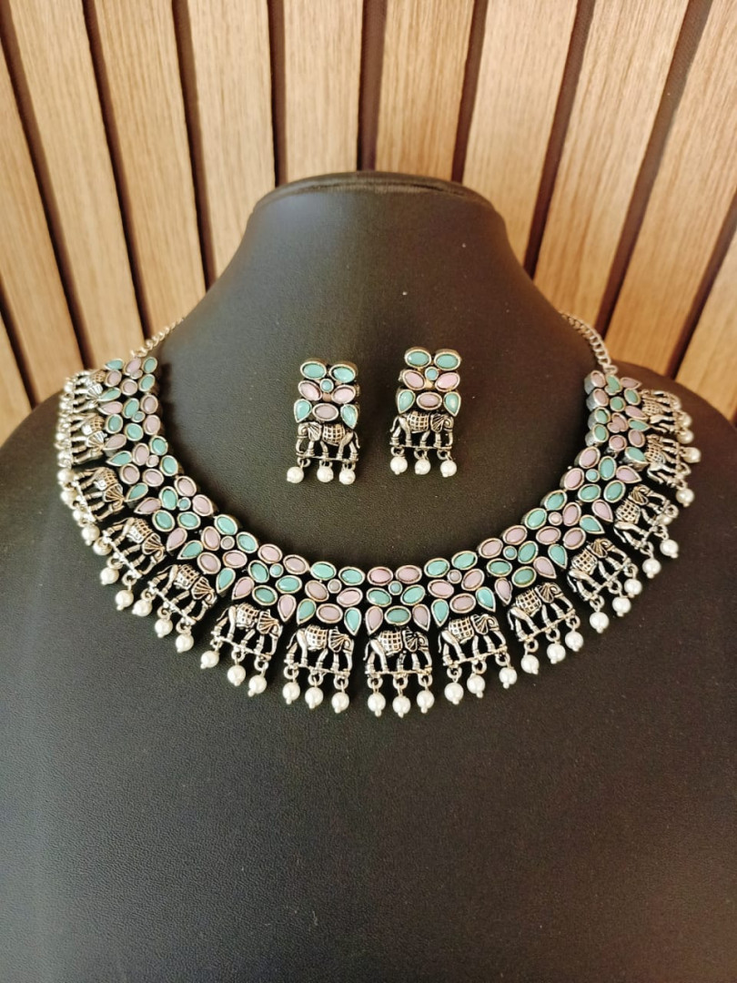 Necklace with earrings(Skyblue with White)