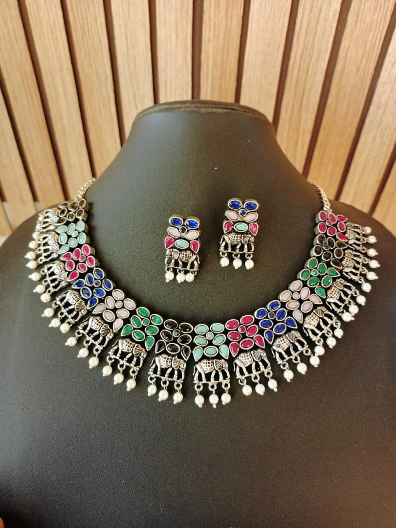 Necklace with earrings(Multi Color )