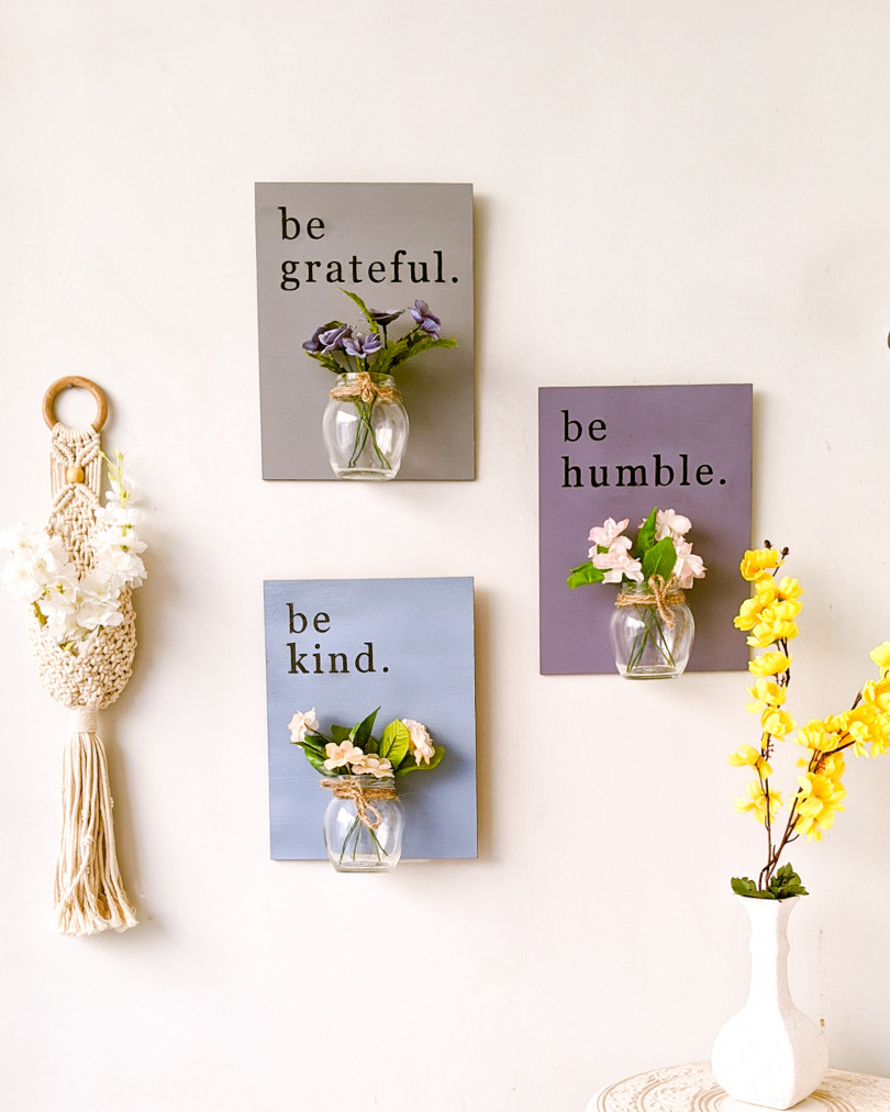 'Be humble' wooden wall décor with mason jar