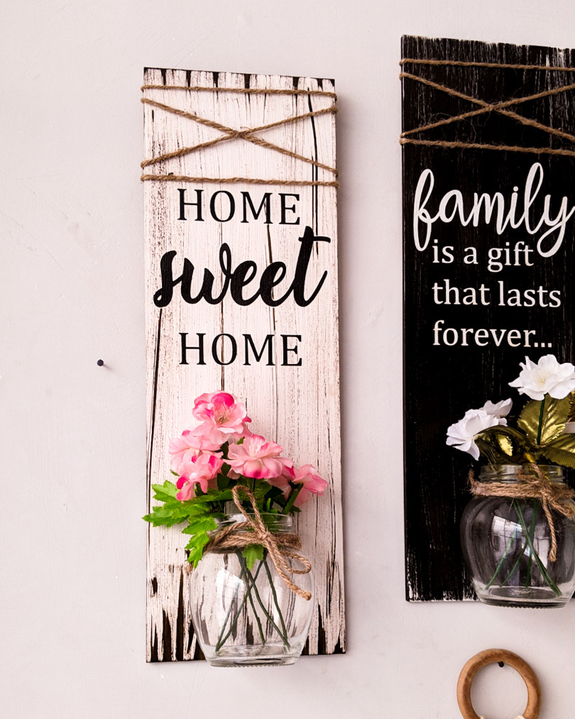 'Home sweet home' wooden wall décor with mason jar
